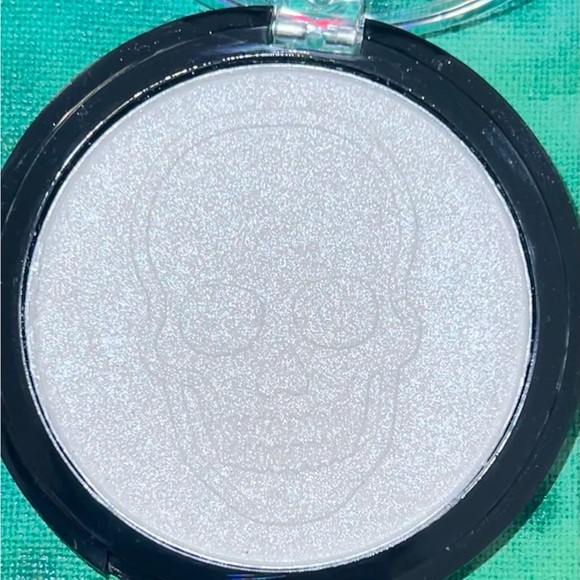 💀 Under a Magic Spell 💀 - Picture 2 of 2